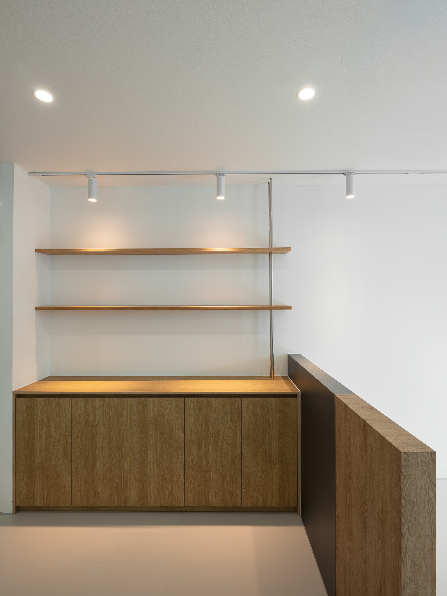 Office_S — 10-1
