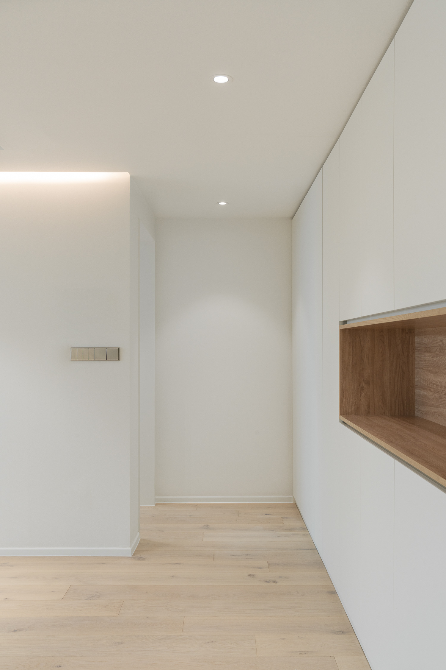 Rexel_APT — 04-1